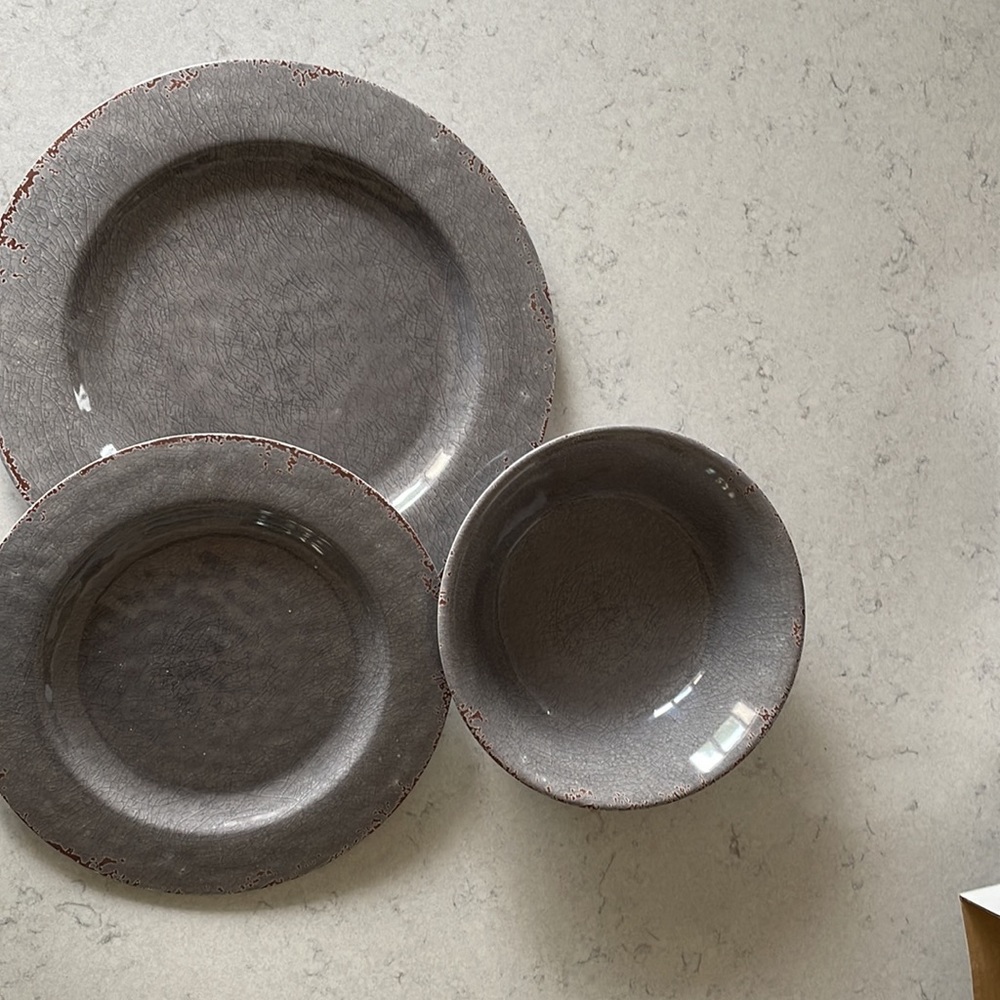 Gray Melamine outdoor place setting 12 pieces Studio California